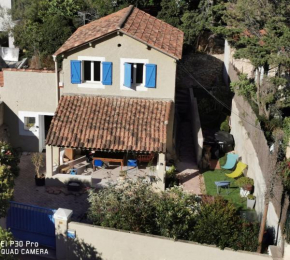 Maison Jardin+Jacuzzi l'été, plage à 1 km